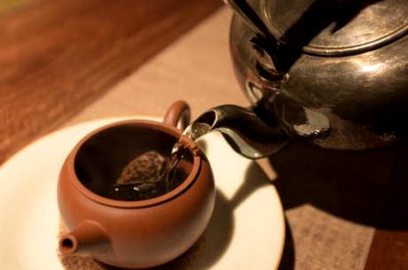 泡茶的基本过程是什么？温杯放茶，洗茶，冲泡倒茶