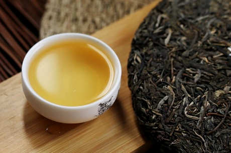 冬天喝普洱茶的好处，可以消食解腻，美容养颜，降低三个高温胃养胃等。