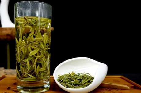 绿茶放久了为什么会变黄？绿茶放久了还能喝吗？