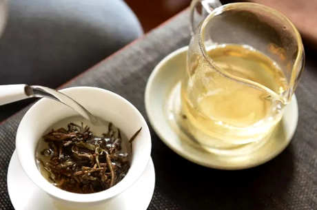 制作安吉白茶的方法