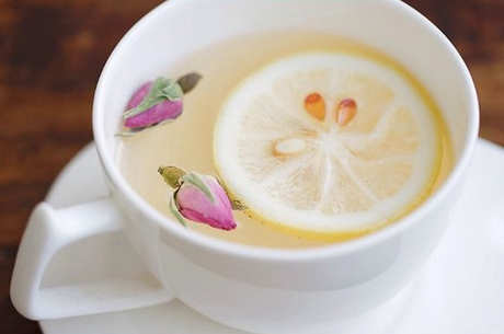 玫瑰茶搭配什么能淡斑祛斑？柠檬/山楂/红枣/菊花