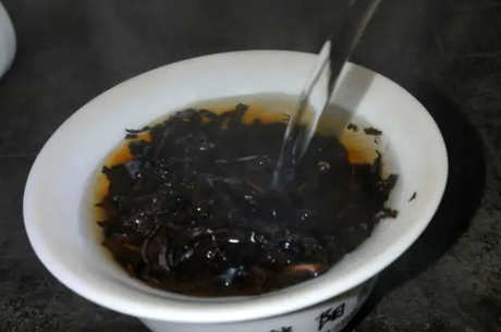 大红袍的第一泡要倒掉吗？
