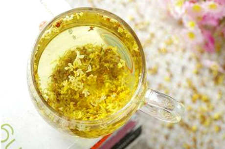 感冒的女人喝什么茶比较好，玫瑰茶桂花茶等等
