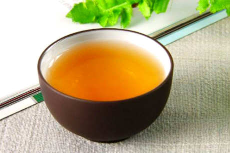 为什么女人喝茶容易变老？喝太多经期茶，睡前喝茶，喜欢浓茶等