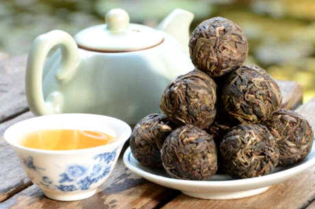 喝乌龙茶或普洱茶减肥效果更好（可以降低血脂和油腻）