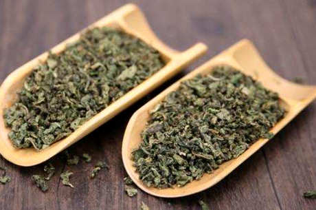 蒲公英茶对女性的作用可以清热解毒，美容养颜