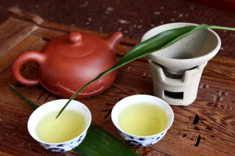 用什么壶泡乌龙茶？