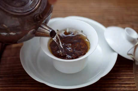 泡好的红茶可以直接加牛奶吗？