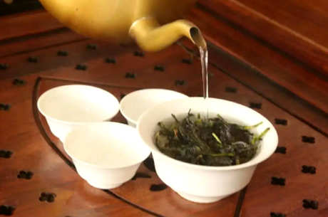 泡绿茶的水温是多少？
