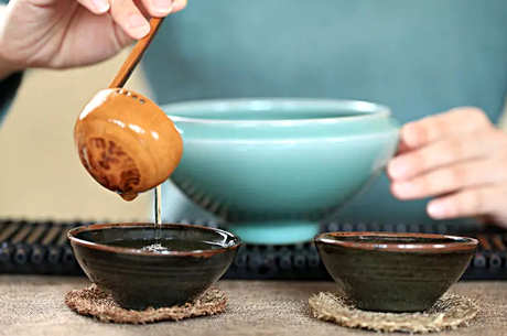 如何冲泡龙井茶？