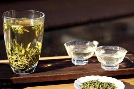 如何泡龙井茶？