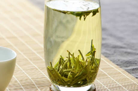 如何冲泡龙井茶？