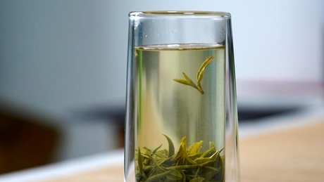 制作信阳毛尖茶的方法