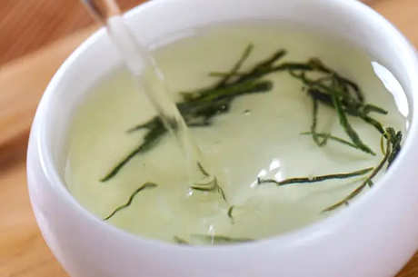制作信阳毛尖茶的方法