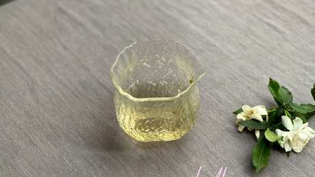 龙井茶用多少度水泡？