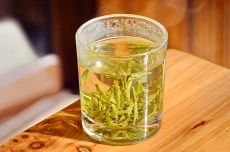 龙井茶用多少度水泡？