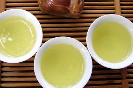 泡铁观音用多少度水？