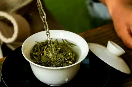 冲泡绿茶的时间