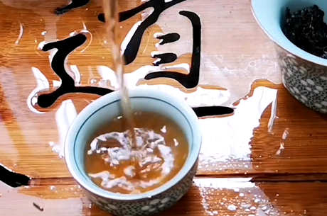 普洱茶为什么要做成饼状？