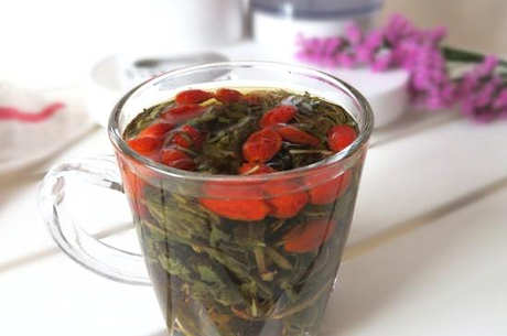 蒲公英茶能和枸杞一起喝吗？
