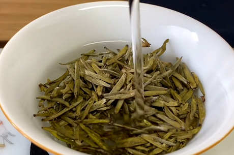 各种茶冲泡水温及时间