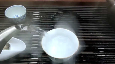 一次泡多少克红茶？