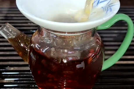 用多少度水泡红茶？