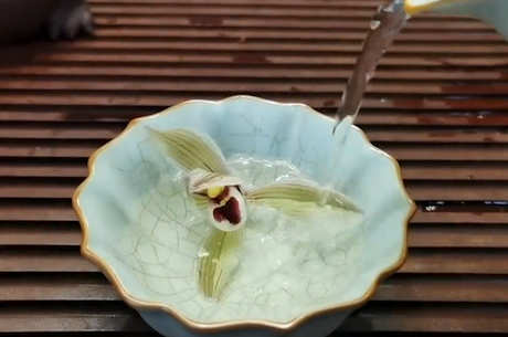 正确冲泡龙井茶的方法