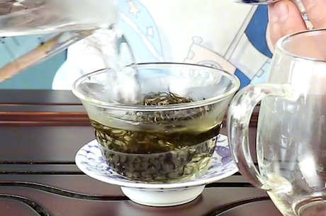 红茶是酸性还是碱性？