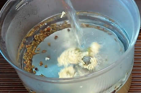 决定明子菊花茶的味道是什么
