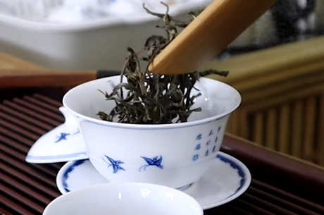 酸性或碱性普洱茶是酸性的还是碱性的