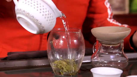 龙井茶什么味道好？