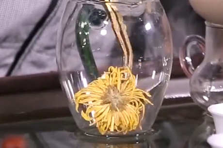 菊花茶的味道是什么？