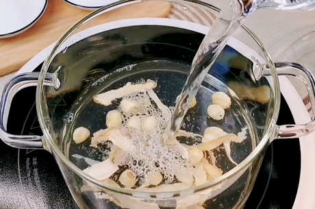 百合茶可以搭配什么？