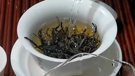 滇红茶适合女性饮用吗？