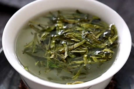 龙井茶适合女性饮用吗？