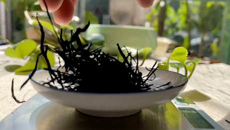 红茶放久了还能喝吗？最多几年