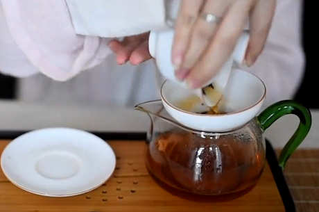 泡茶的第一泡要倒掉吗？