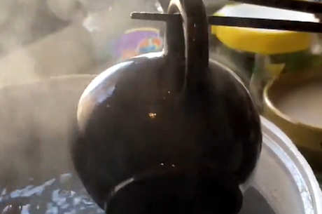第一次怎么开水紫陶壶？