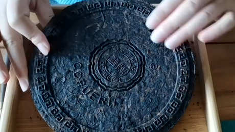 铁饼茶是什么意思？