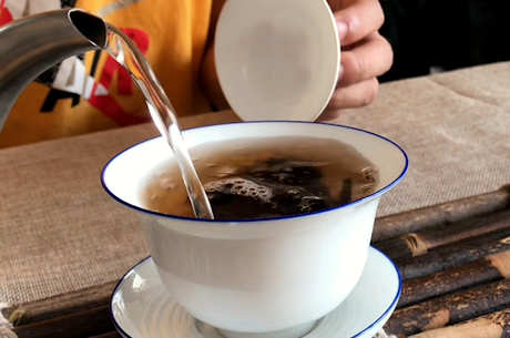 什么季节喝普洱茶比较好？