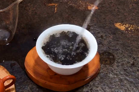 如何冲泡肉桂茶？