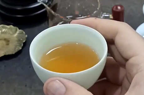 如何冲泡肉桂茶？