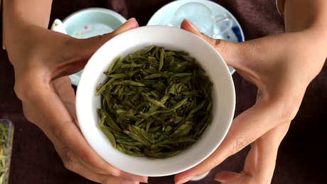 什么季节喝龙井茶最好？