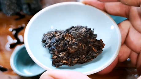 如何区分熟普洱茶饼的好坏？