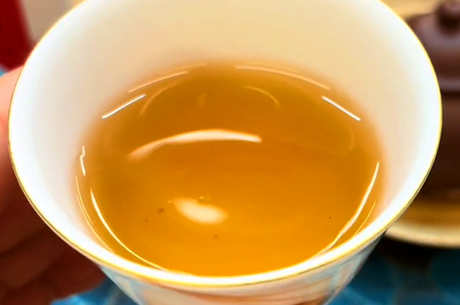 为什么生茶越放越好？