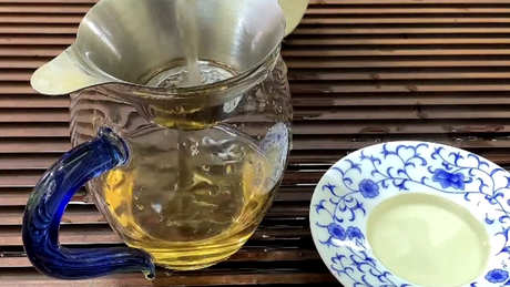 普洱茶和大红袍哪个好？