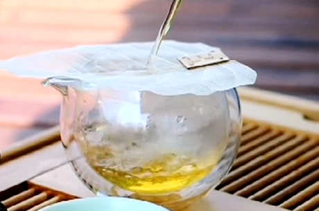 普洱茶和大红袍哪个好？