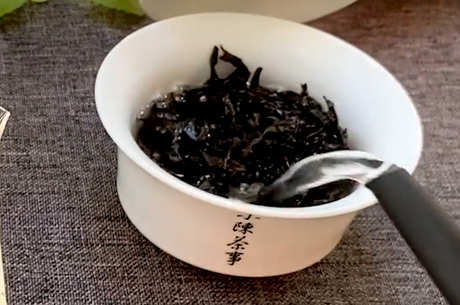 一包大红袍放多少水？