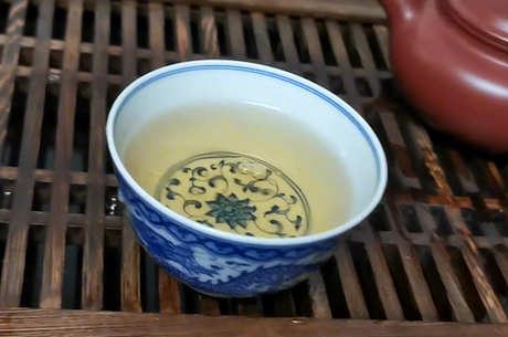 正确饮用福鼎白茶